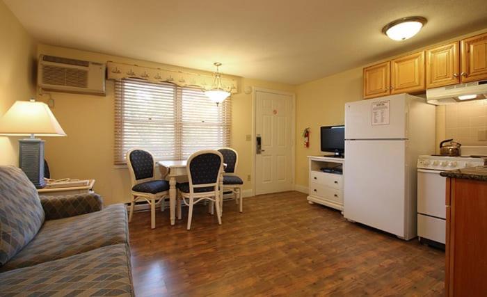 Nautical Mile Resort Wells Luaran gambar